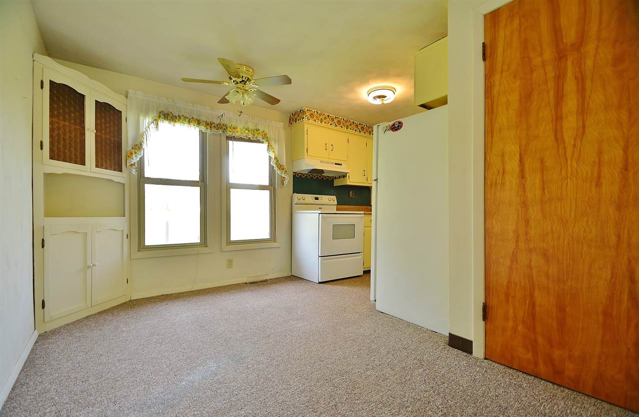 2208 South Hadley Road Fort Wayne, IN 46804 - Photo 6 of 31 Gallery Image 6