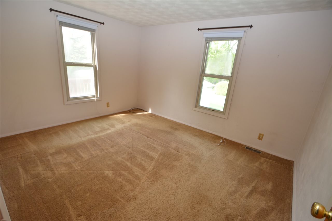 2208 South Hadley Road Fort Wayne, IN 46804 - Photo 10 of 31 Gallery Image 10