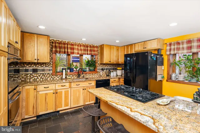 $679,900 | 212 Elizabeth Avenue, Piscataway, NJ 08854