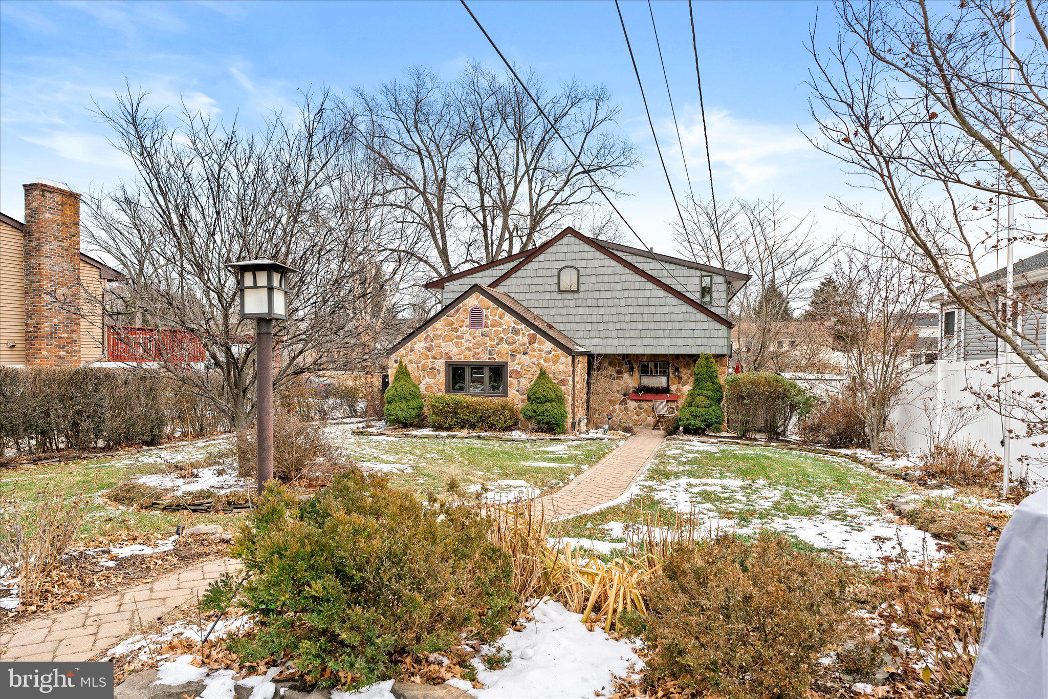 212 Elizabeth Avenue Piscataway, NJ 08854 - Photo 2 of 32