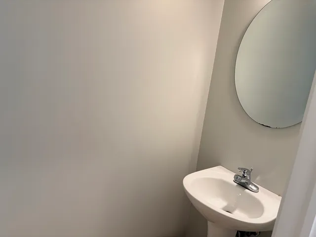 $3,250 | 1155 Clover Hill Lane, Elgin, IL 60120