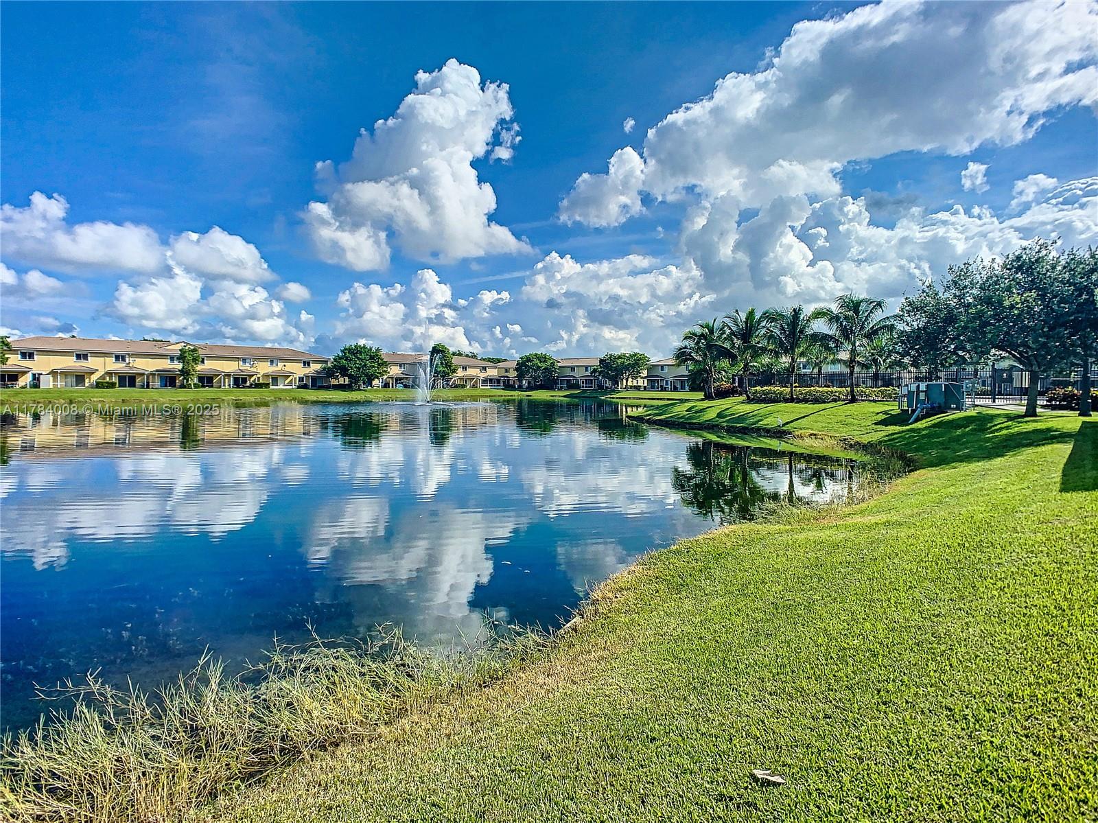 9145 Whistable Walk Tamarac, FL 33321 - Photo 32 of 38