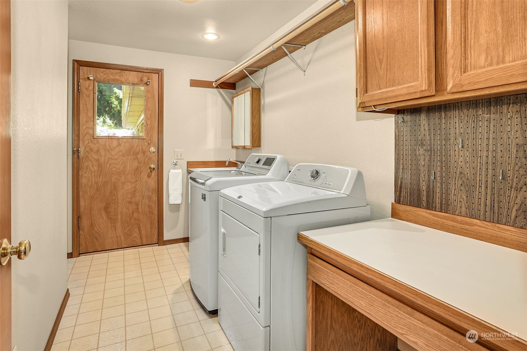 18211 124th Avenue Southeast Renton, WA 98058 - Photo 26 of 40 Gallery Image 26