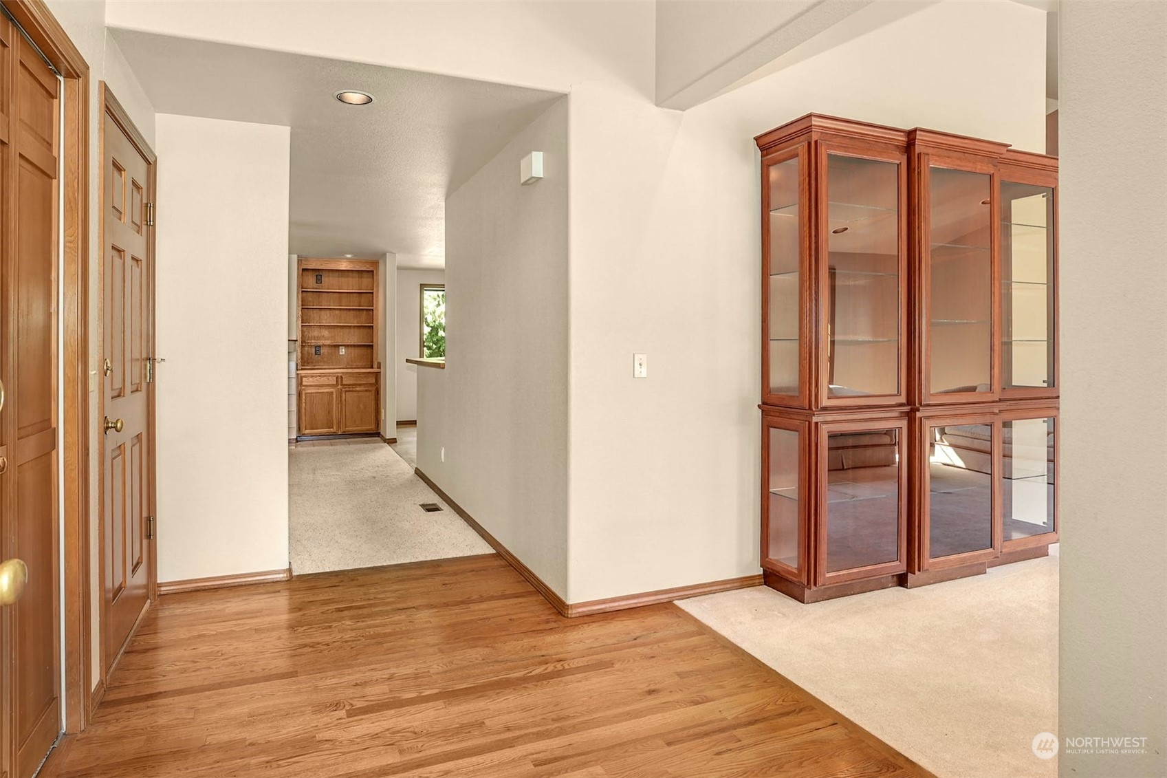 18211 124th Avenue Southeast Renton, WA 98058 - Photo 4 of 40 Gallery Image 4