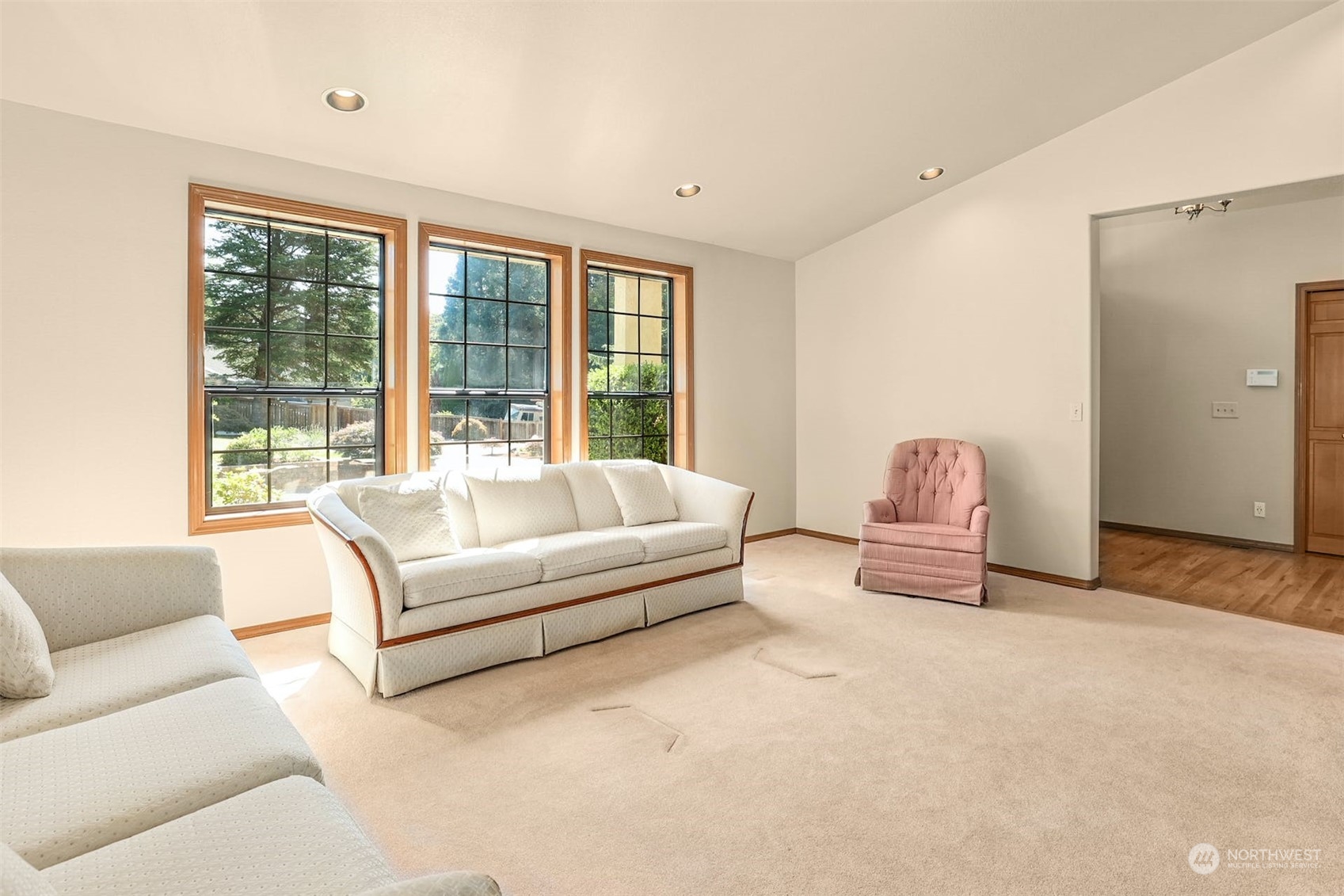 18211 124th Avenue Southeast Renton, WA 98058 - Photo 8 of 40 Gallery Image 8