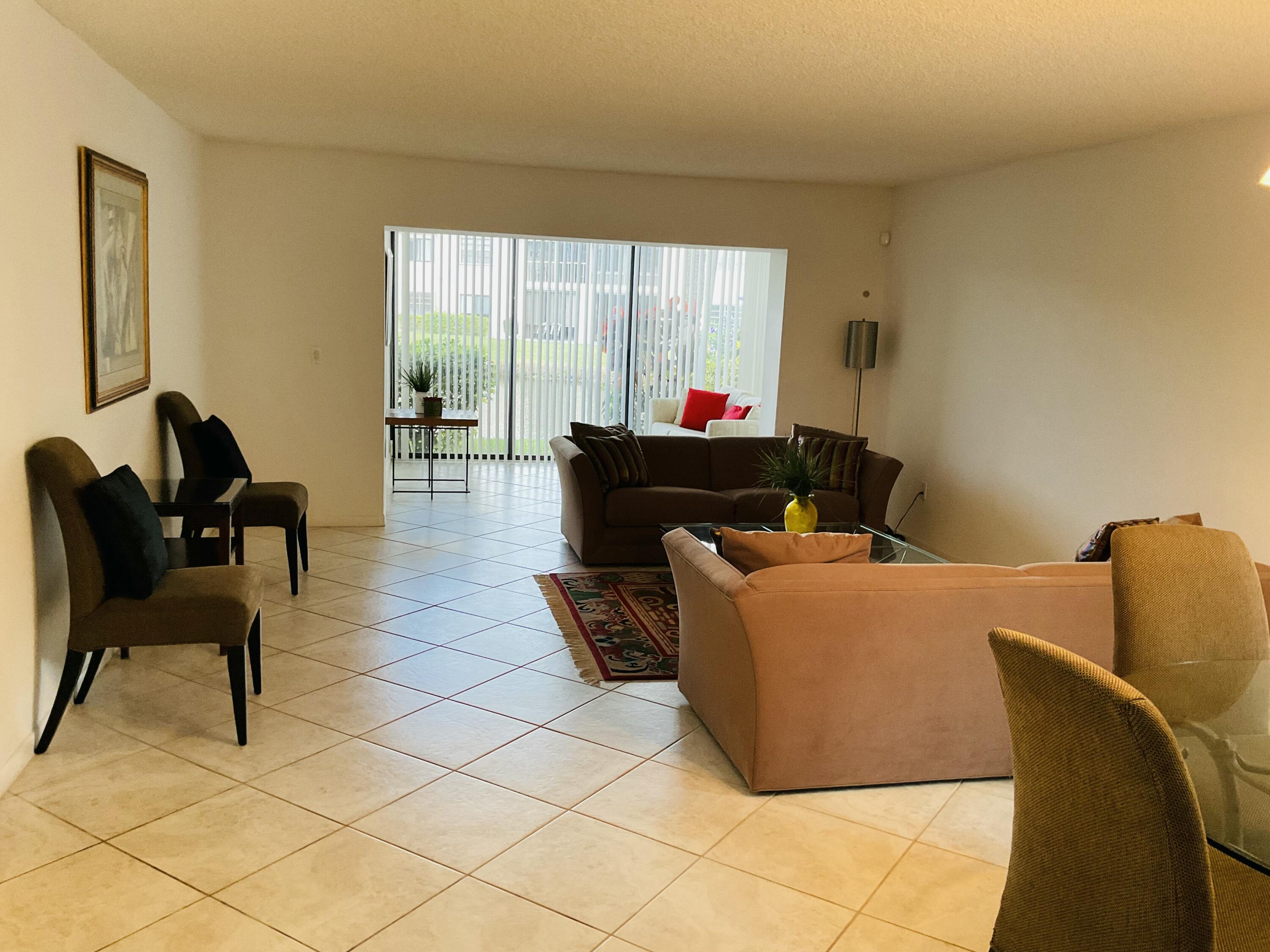7979 Eastlake Drive, Unit F Boca Raton, FL 33433 - Photo 3 of 26 Living Room