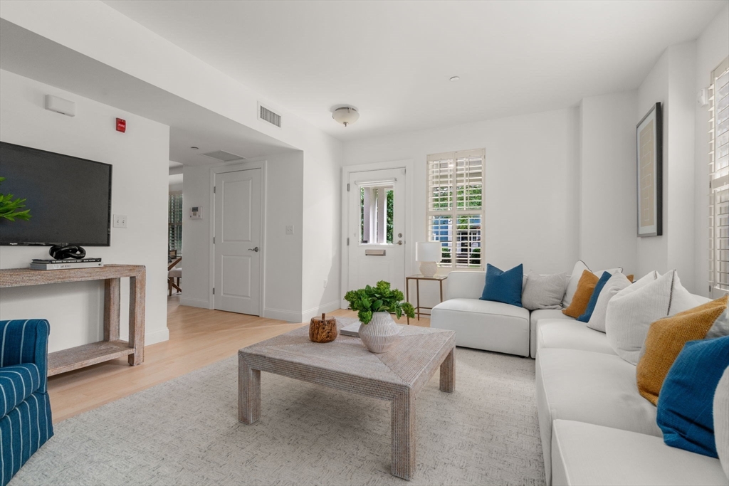 99 Crowninshield Road, Unit 99 Brookline, MA 02446 - Photo 4 of 17
