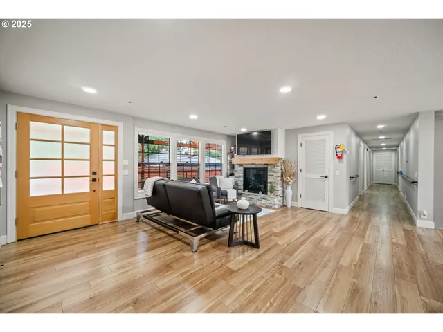 $1,999,950 | 8955 Southwest Club Meadow Lane, Portland, OR 97225