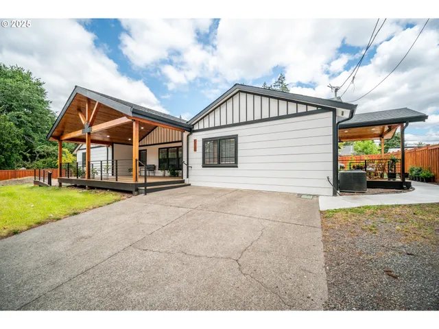 $1,999,950 | 8955 Southwest Club Meadow Lane, Portland, OR 97225