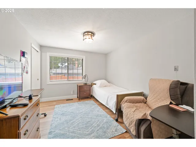 $1,999,950 | 8955 Southwest Club Meadow Lane, Portland, OR 97225