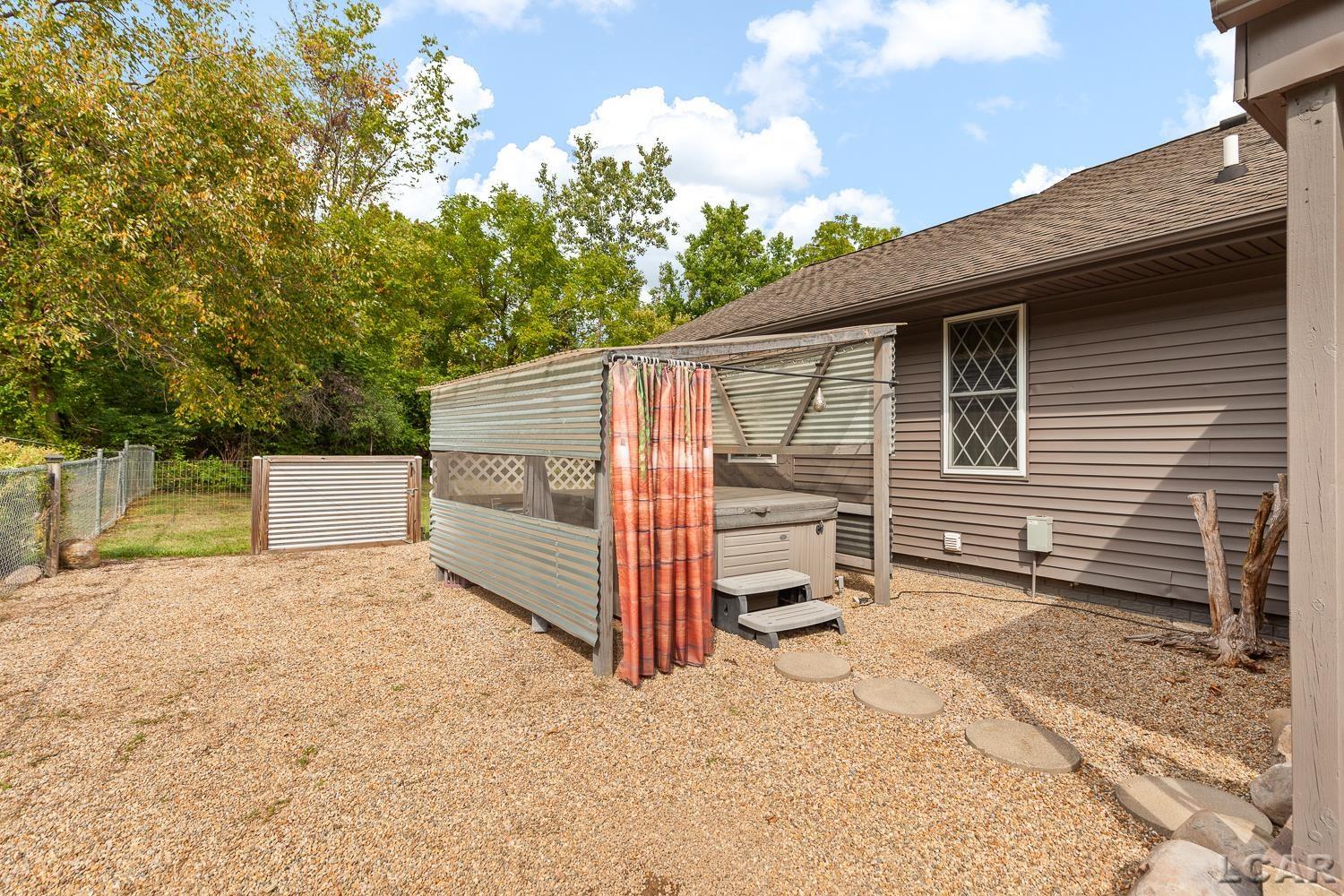 5252 Draper Road Jackson, MI 49201 - Photo 43 of 86 50188012-2c775f61-8a98-47c9-8117-60c123d651a8.JPG