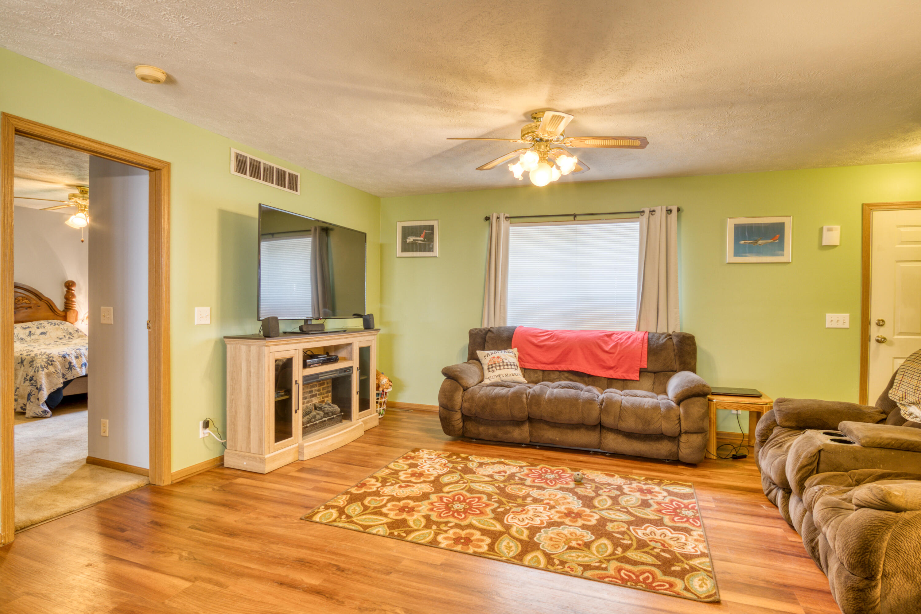 7910 Reed Road Howard City, MI 49329 - Photo 3 of 32 DSC06765_2