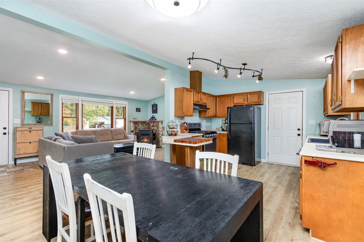 4289 East River Road Buchanan, MI 49107 - Photo 6 of 26 Gallery Image 6