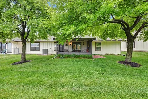 $270,000 | 18797 Sunrise Drive, Belton, MO 64012