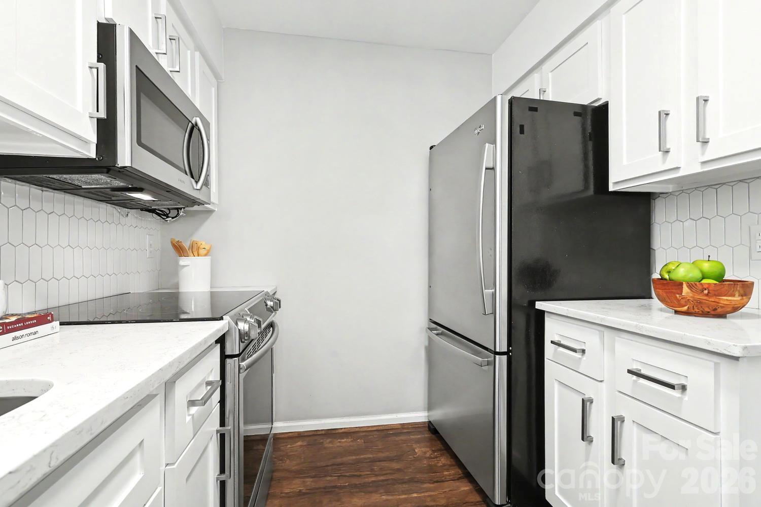 5009 Sharon Road, Unit I Charlotte, NC 28210 - Photo 12 of 36 Gallery Image 12