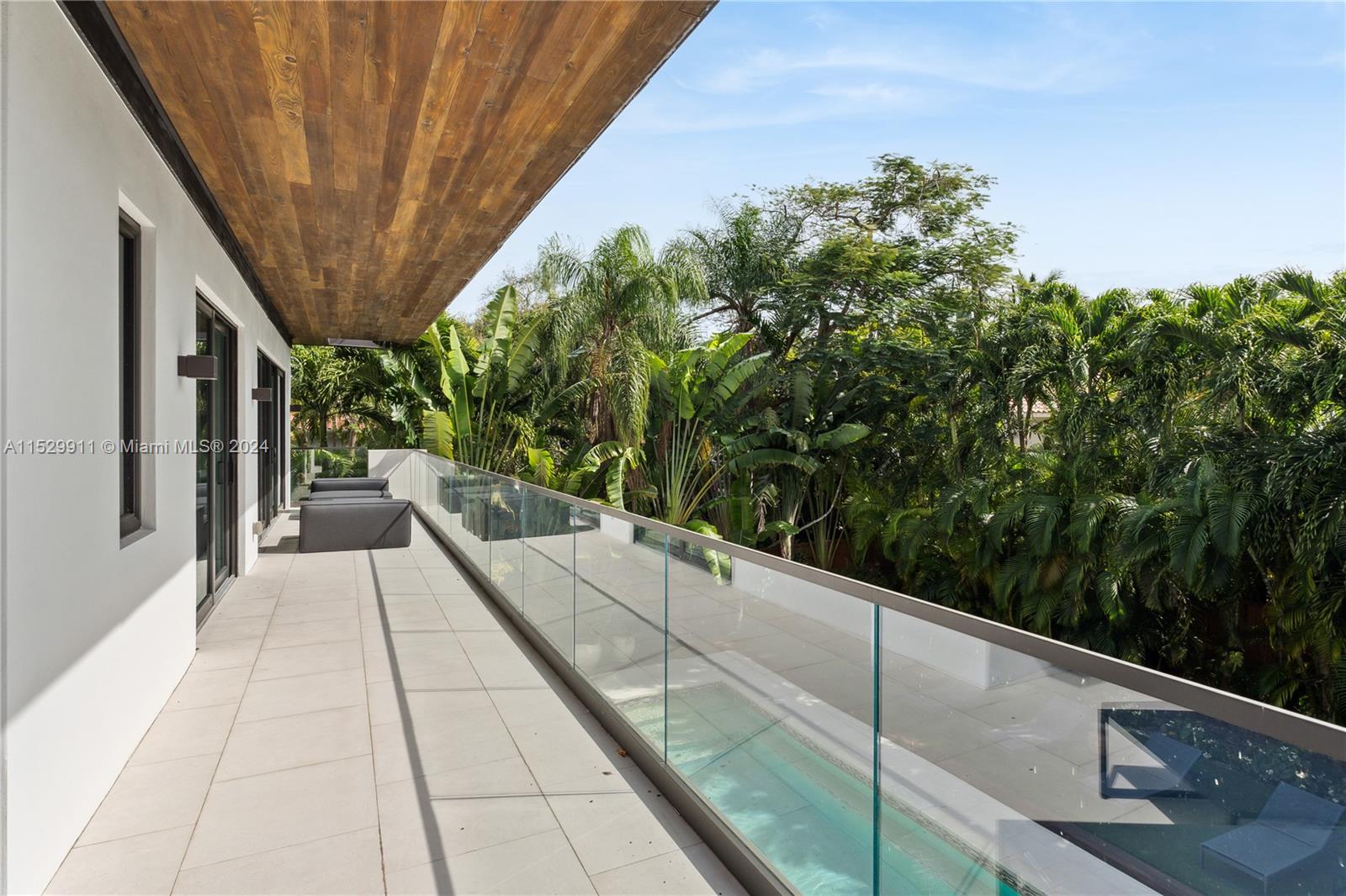 4060 Woodridge Road Miami, FL 33133 - Photo 28 of 49