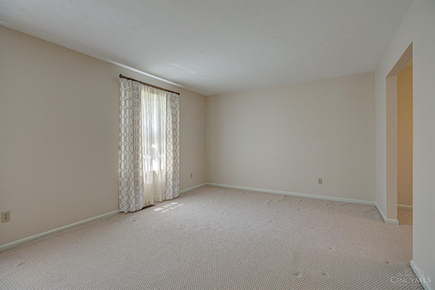 918 Yorkhaven Road Springdale, OH 45240 - Photo 12 of 28