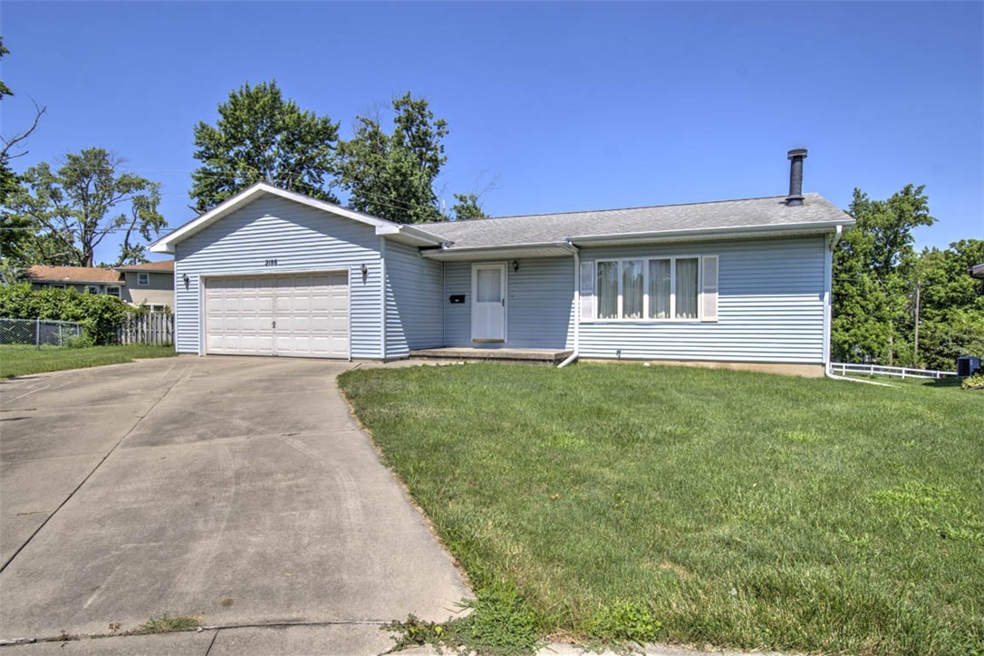 2186 Barding Avenue Decatur, IL 62526 - Photo 2 of 31