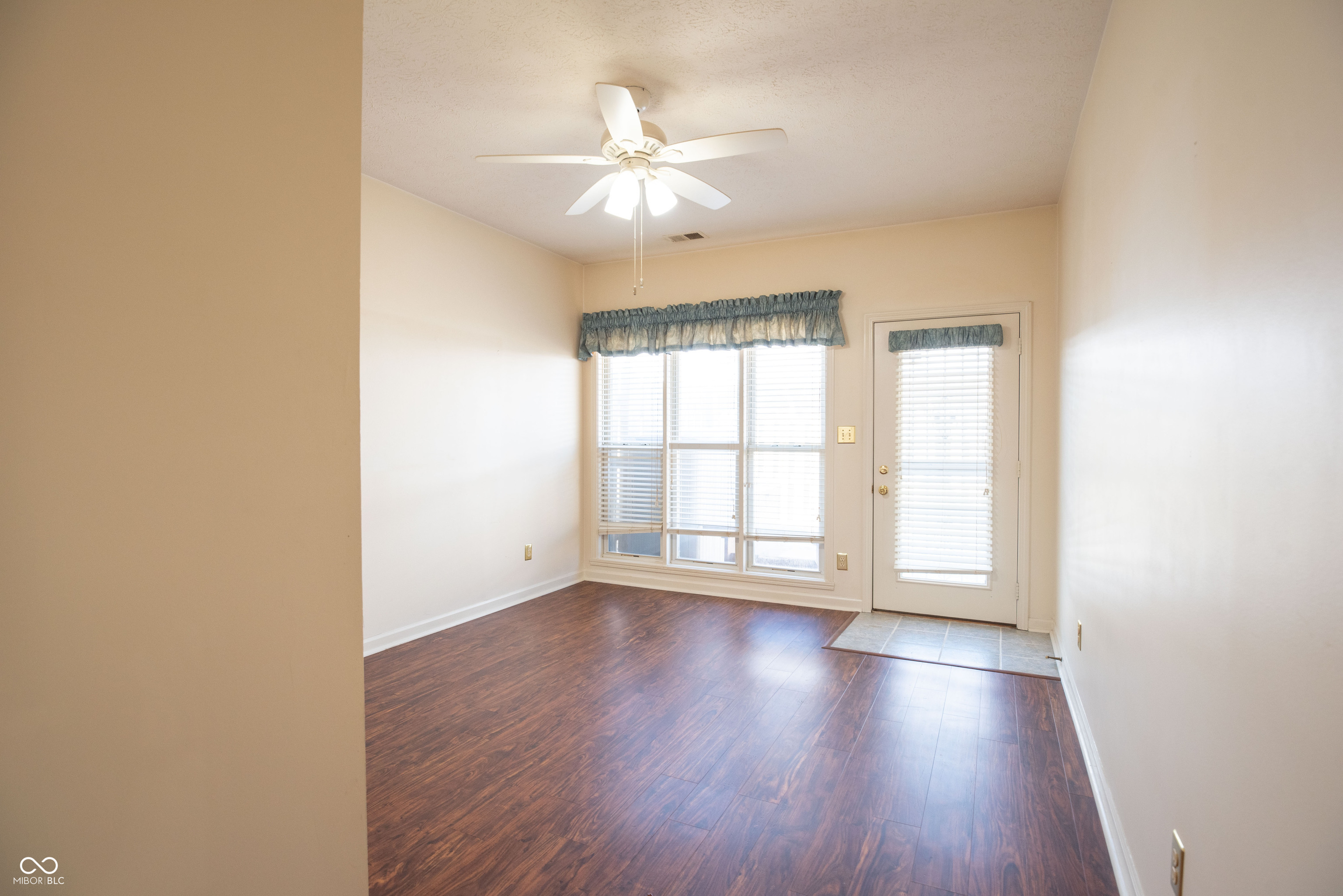 6510 South Waybridge Court Indianapolis, IN 46237 - Photo 6 of 35