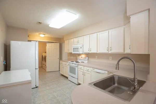 $249,000 | 6510 South Waybridge Court, Indianapolis, IN 46237