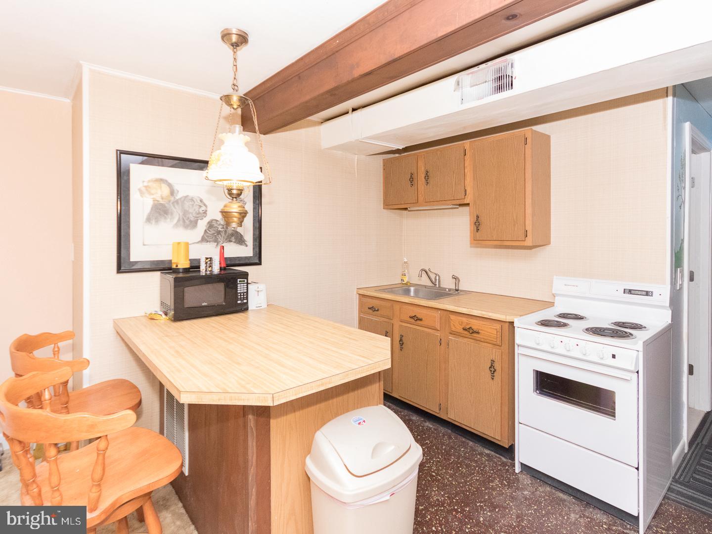 123 Ridge Avenue Kennett Square, PA 19348 - Photo 9 of 23 In-law Suite
