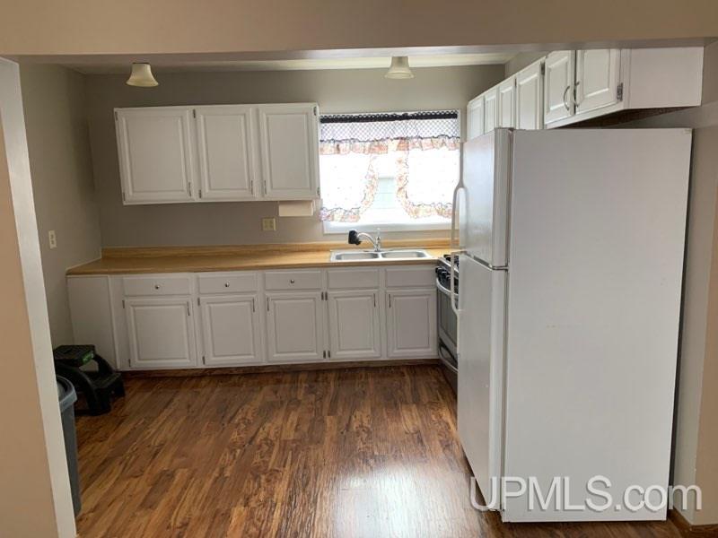 1317 Sheridan Road Escanaba, MI 49829 - Photo 5 of 13