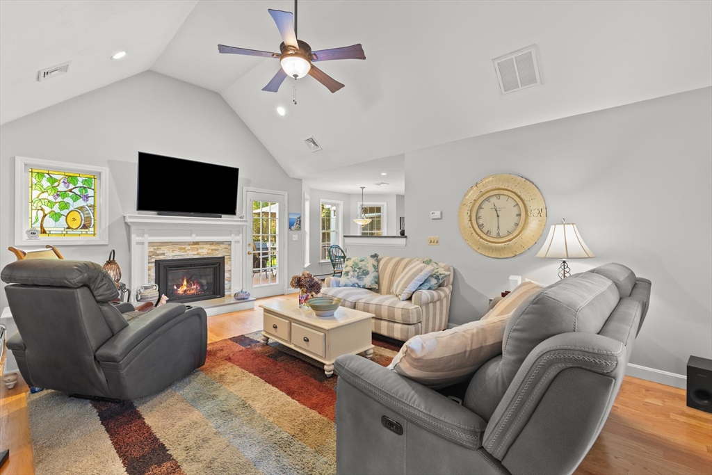 201 Buck Knoll Road Raynham, MA 02767 - Photo 11 of 41