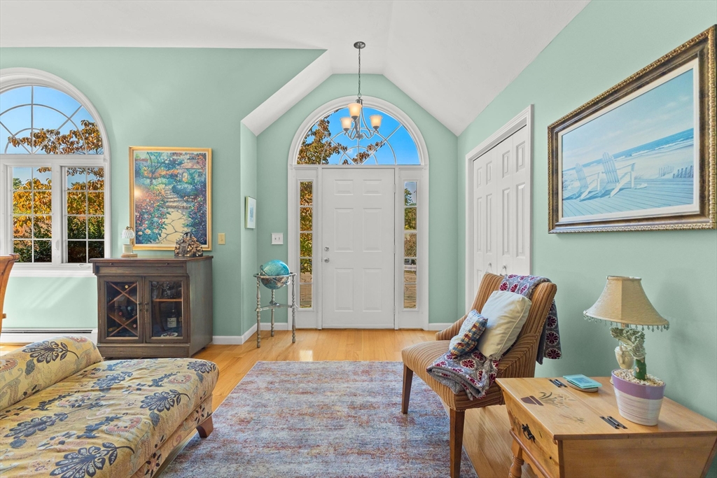 201 Buck Knoll Road Raynham, MA 02767 - Photo 16 of 41