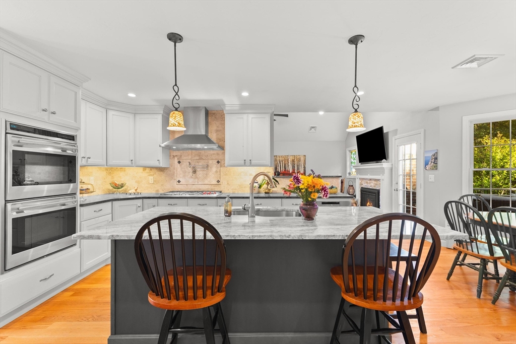 201 Buck Knoll Road Raynham, MA 02767 - Photo 4 of 41