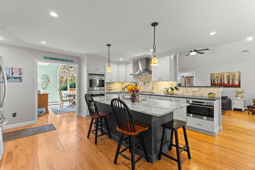 201 Buck Knoll Road Raynham, MA 02767 - Photo 5 of 41