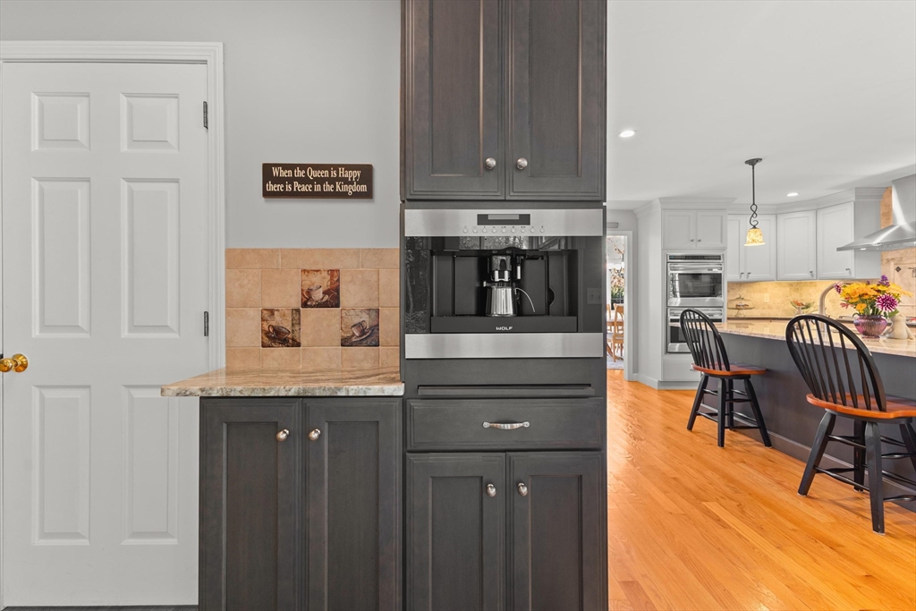 201 Buck Knoll Road Raynham, MA 02767 - Photo 8 of 41