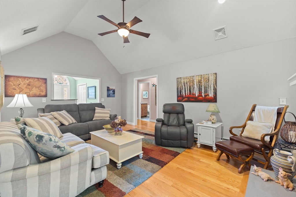 201 Buck Knoll Road Raynham, MA 02767 - Photo 10 of 41