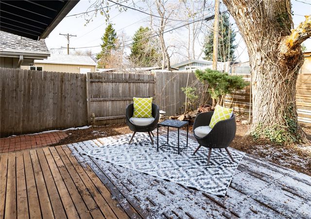 a outdoor view with a sitting space