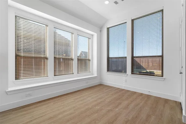 $2,900 | 4005 Crossroads Court, Oak Point, TX 75068