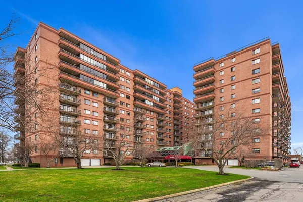 $629,000 | 3920 Mystic Valley Parkway, Unit 704, Medford, MA 02155