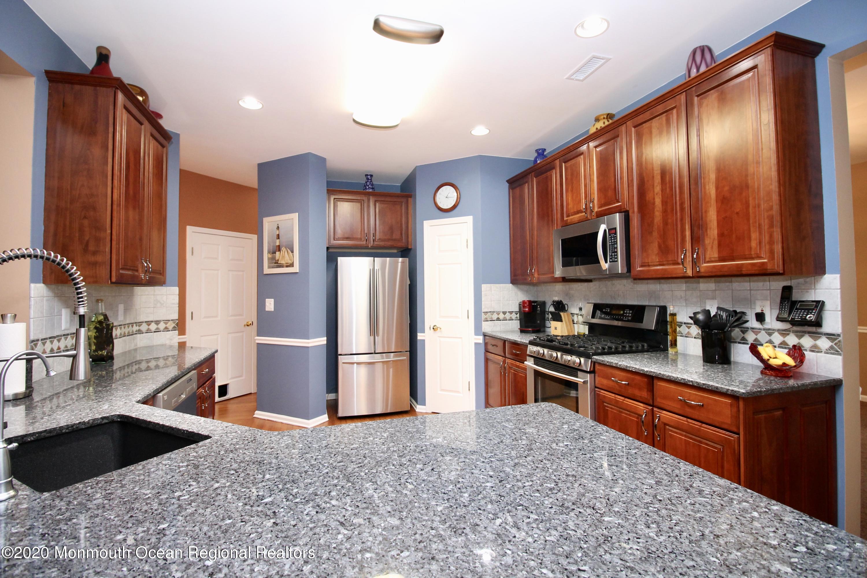 10 Greenwich Drive Jackson, NJ 08527 - Photo 22 of 57 fullsizeoutput_3b5d