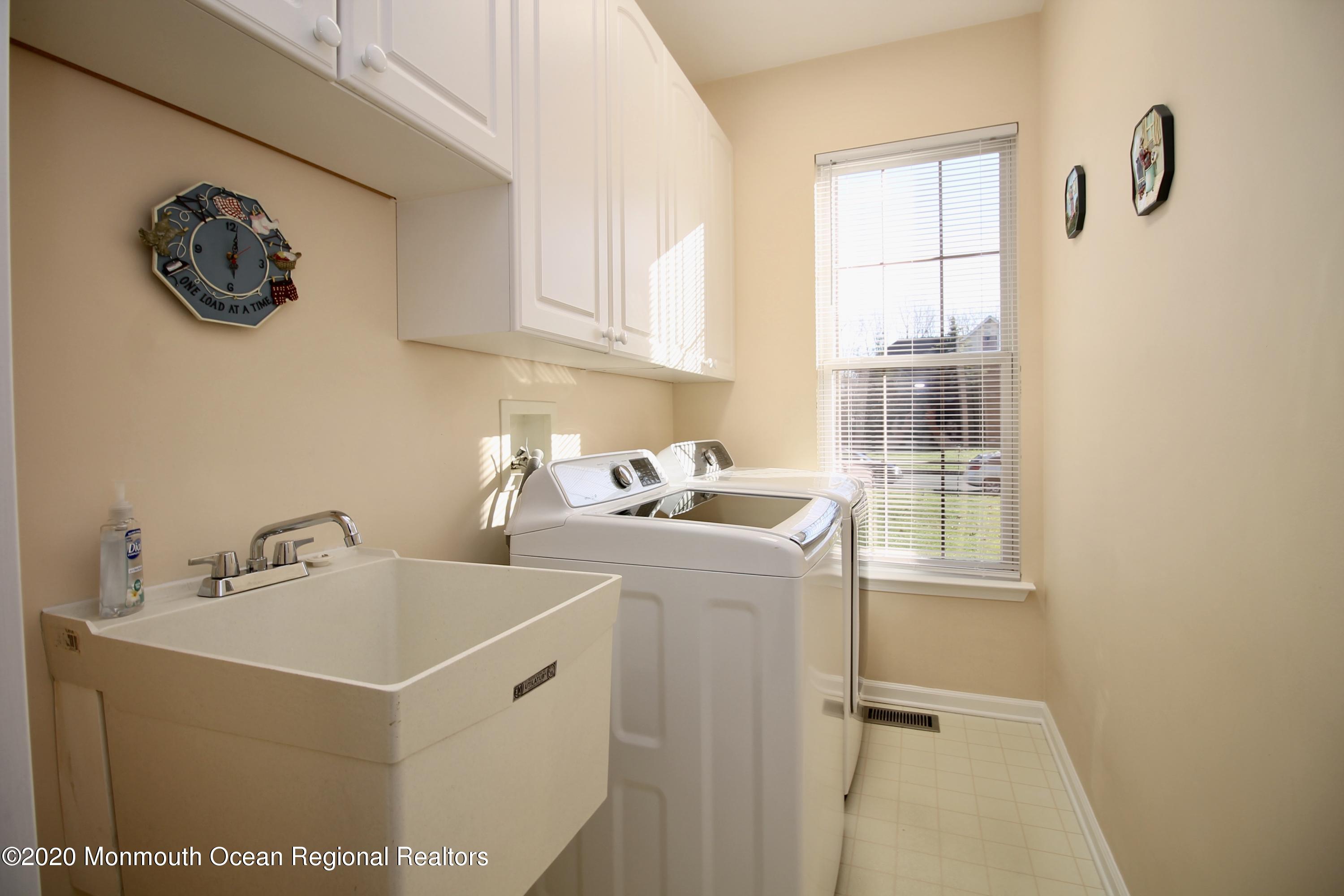 10 Greenwich Drive Jackson, NJ 08527 - Photo 34 of 57 fullsizeoutput_3b5f