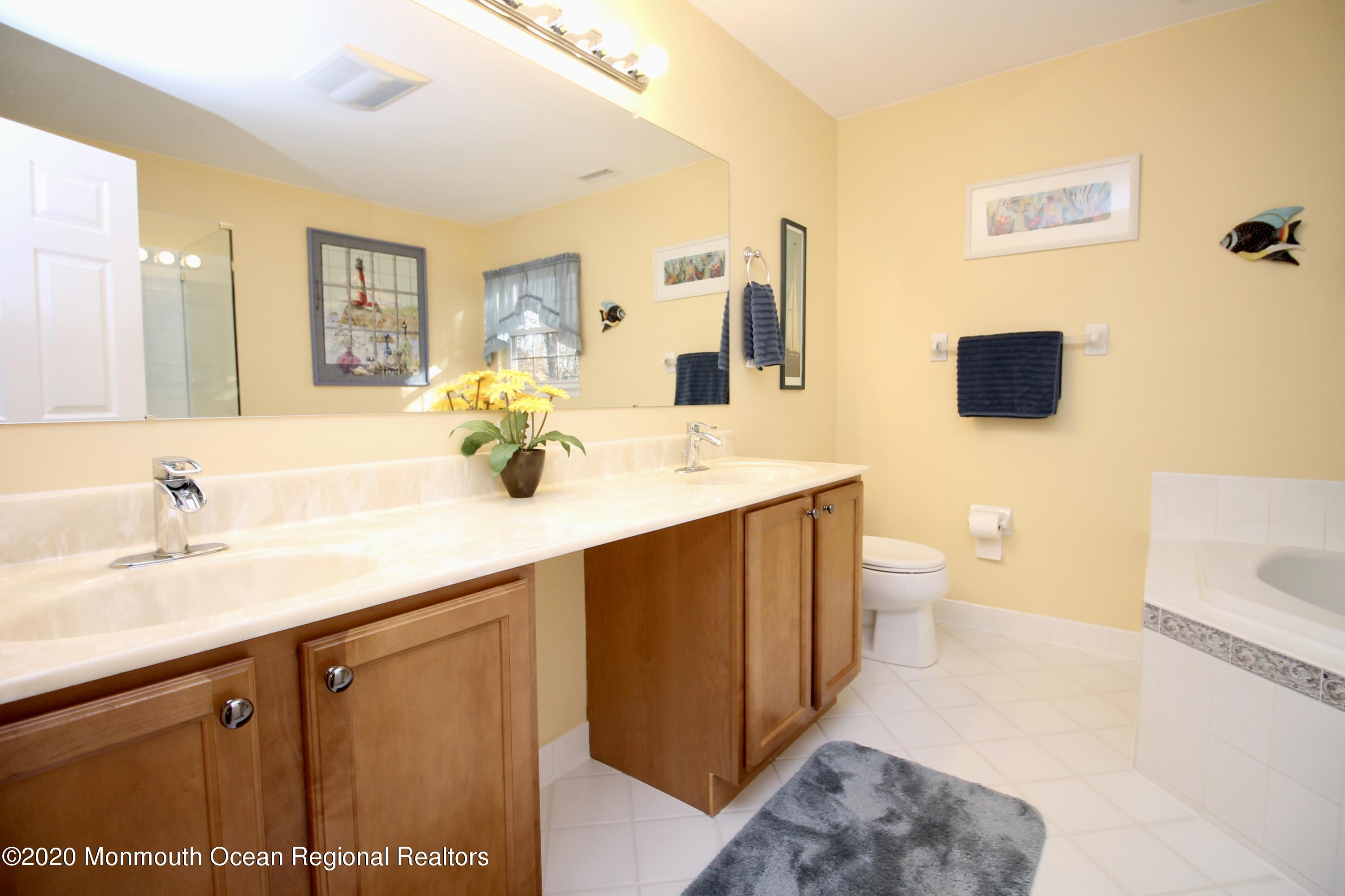 10 Greenwich Drive Jackson, NJ 08527 - Photo 40 of 57 fullsizeoutput_3b6e