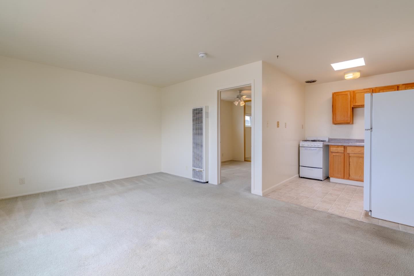 15 Santa Maria Avenue, Unit 3 Pacifica, CA 94044 - Photo 4 of 10 a view of an empty room
