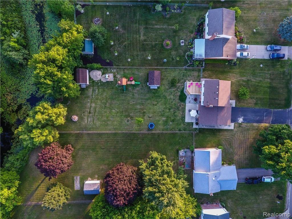 7027 Hatchery Road Waterford, MI 48327 - Photo 31 of 31 7027-106.jpg