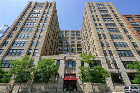 $289,000 | 728 West Jackson Boulevard, Unit 317, Chicago, IL 60661