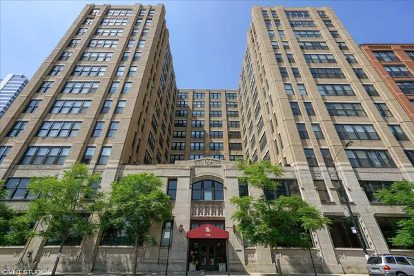 $289,000 | 728 West Jackson Boulevard, Unit 317, Chicago, IL 60661