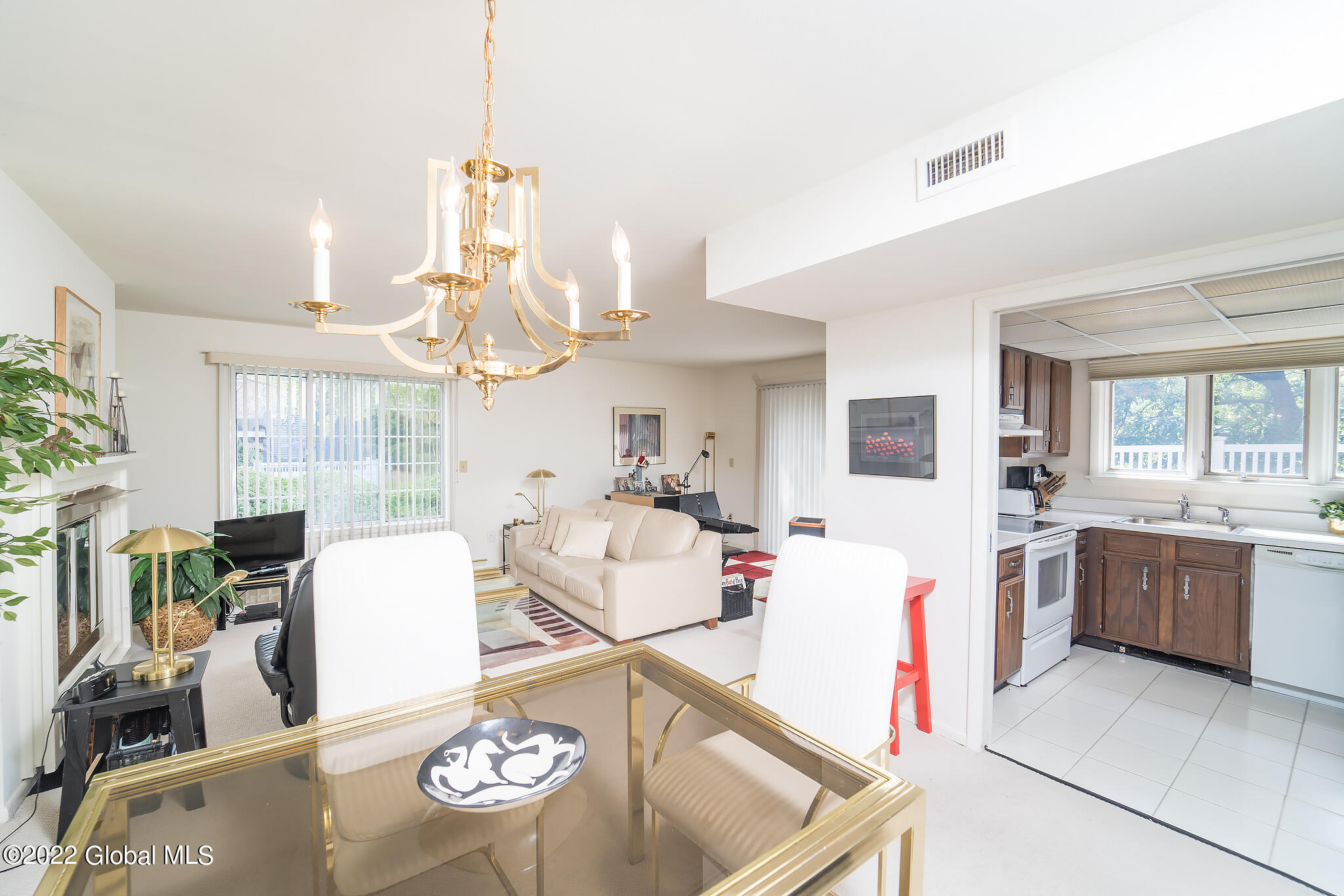 34 Oak Road Bethlehem, NY 12054 - Photo 12 of 39 92EAC962-0AF1-4556-A26F-033844F9F29F