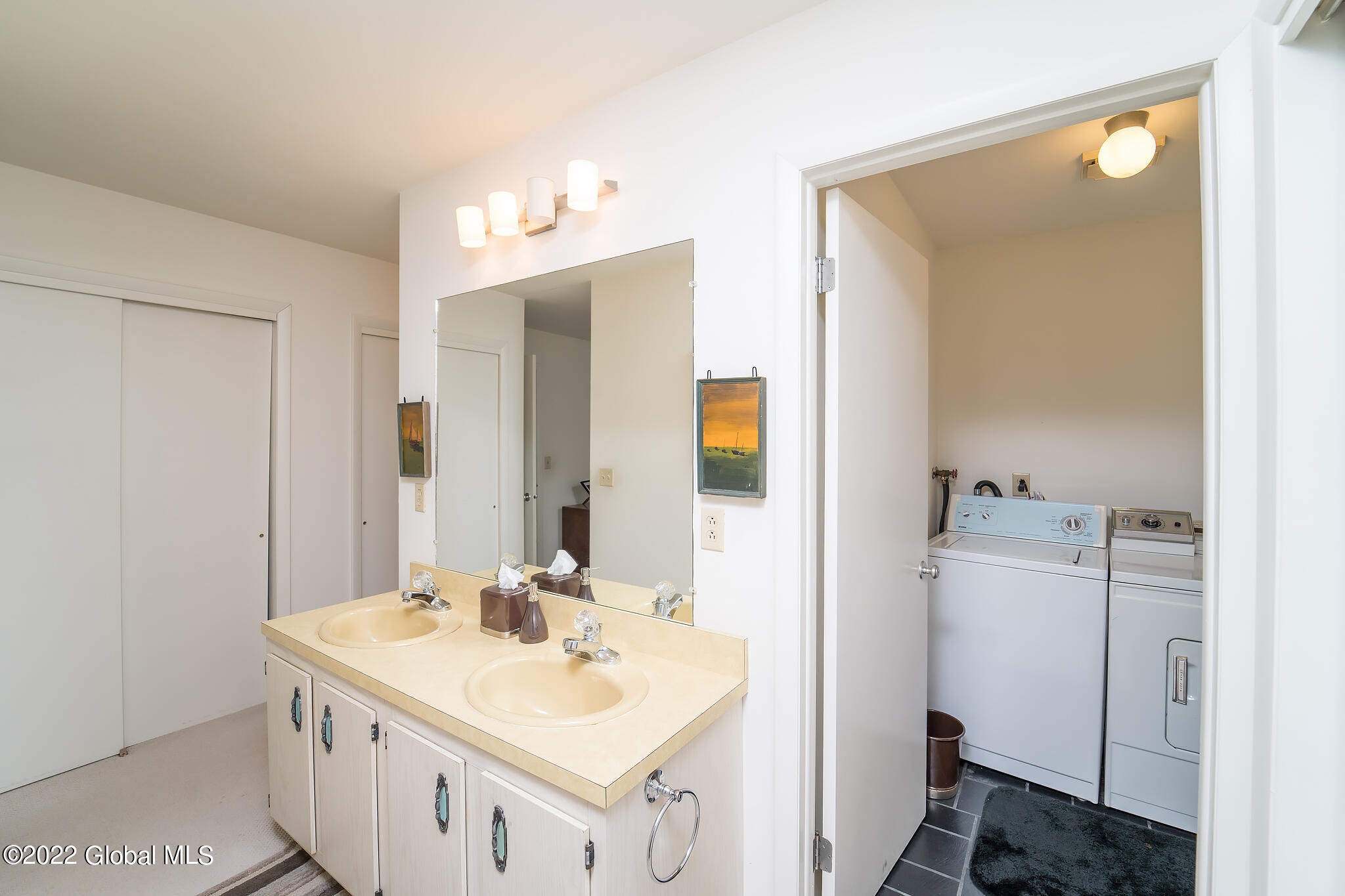 34 Oak Road Bethlehem, NY 12054 - Photo 23 of 39 D1E85EFC-9F4A-4B33-83EB-DA2F591E37AE