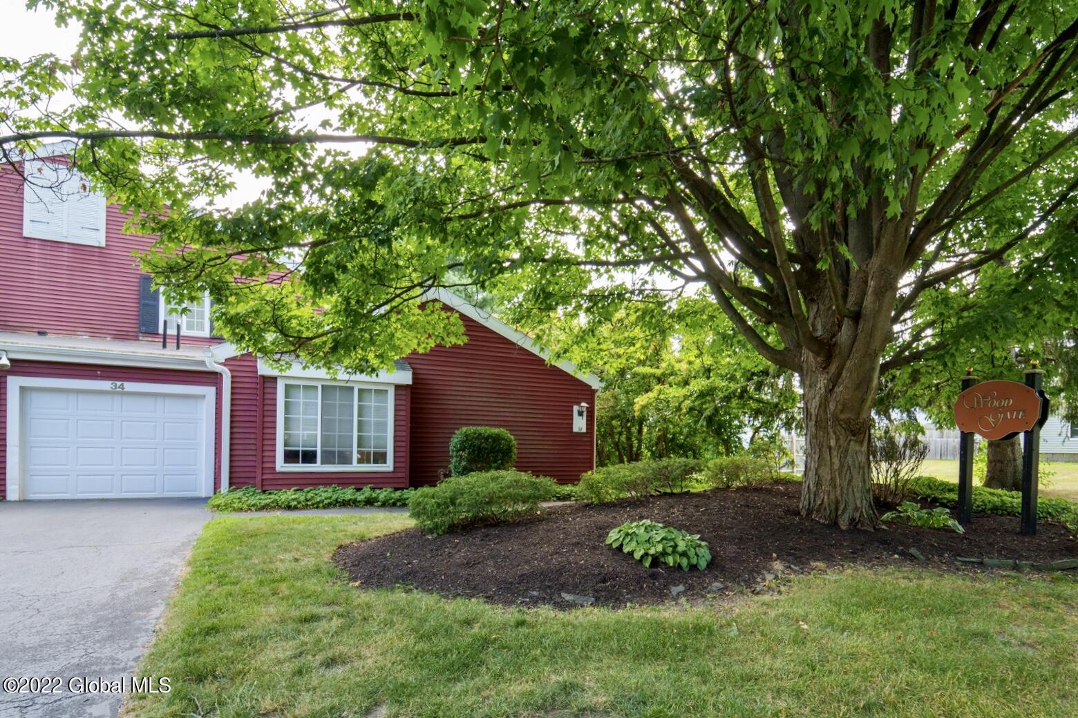 34 Oak Road Bethlehem, NY 12054 - Photo 3 of 39 23290401-C9A3-4CE1-B9A6-FB88379D57EB