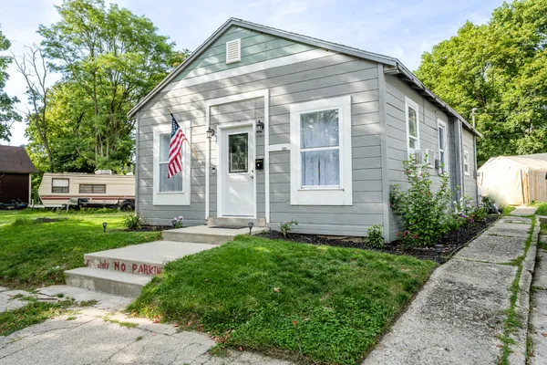 $117,900 | 307 East Telegraph Street, Dowagiac, MI 49047