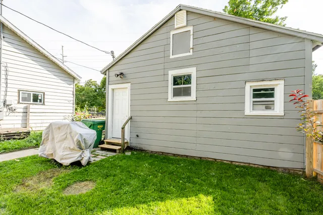 $117,900 | 307 East Telegraph Street, Dowagiac, MI 49047