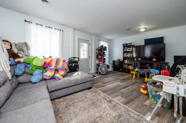 $117,900 | 307 East Telegraph Street, Dowagiac, MI 49047