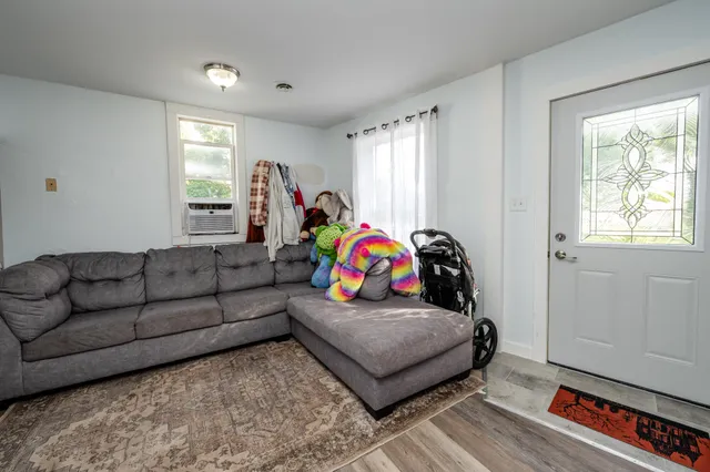 $117,900 | 307 East Telegraph Street, Dowagiac, MI 49047