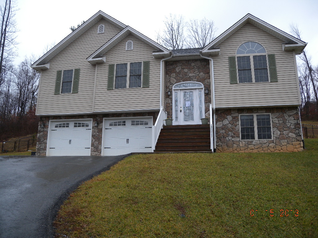 3853 Read Mountain Road Cloverdale, VA 24077 - Photo 1 of 26 Front